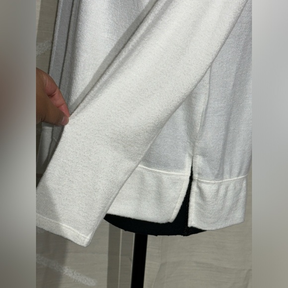 Lucky Brand Ultra Soft Cloud Jersey Wrinkle Free Sweatshirt Top - Picture 4 of 7